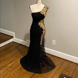 Night Moves One Shoulder Jersey Evening Dress